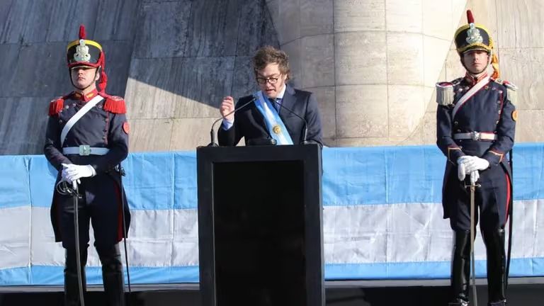 milei convoco a expresidentes y gobernadores a firmar el pacto de mayo el 9 de julio