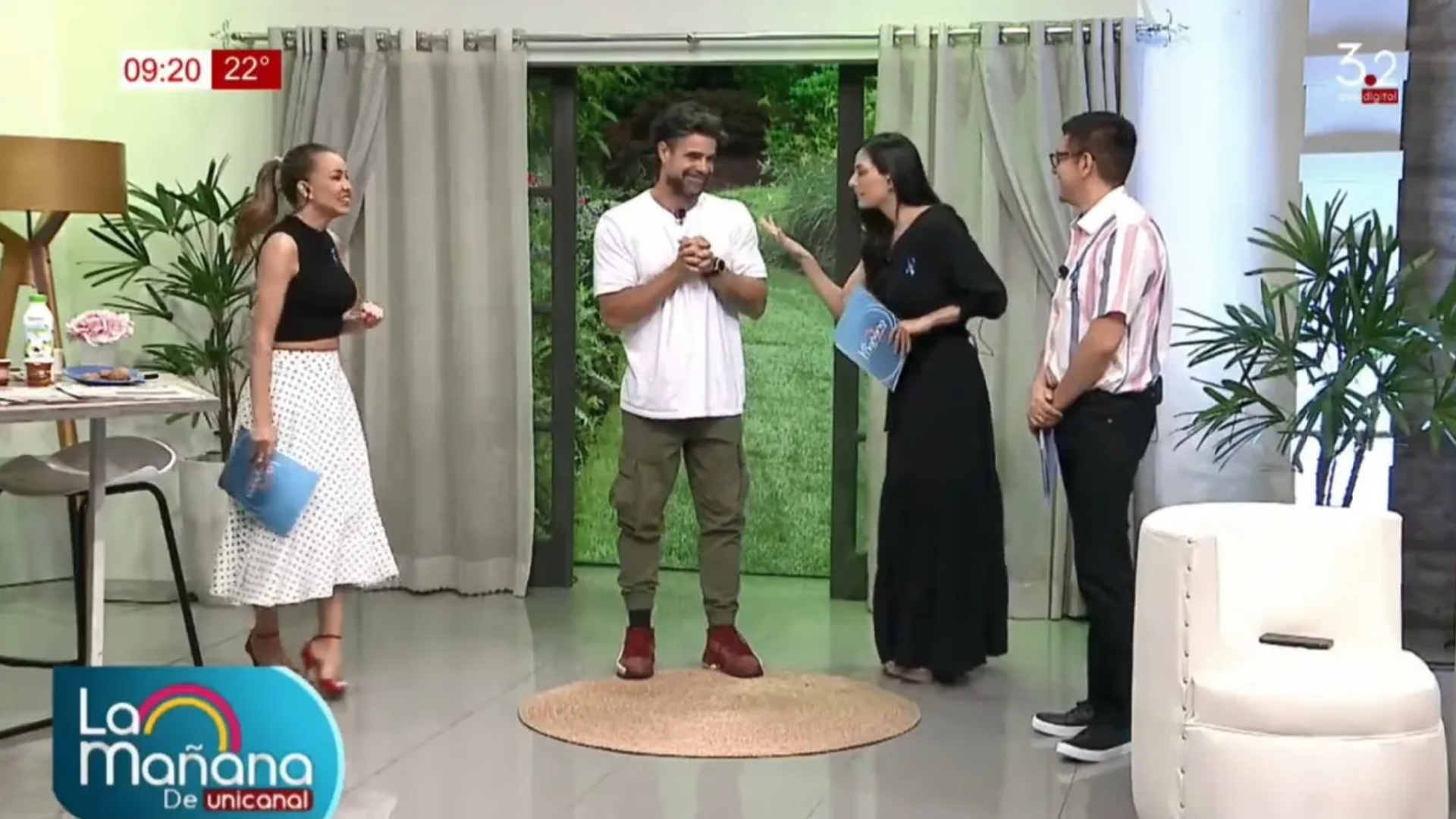 luciano castro freno a una conductora de tv que lo toco en vivo si yo te lo hago tengo una demanda video