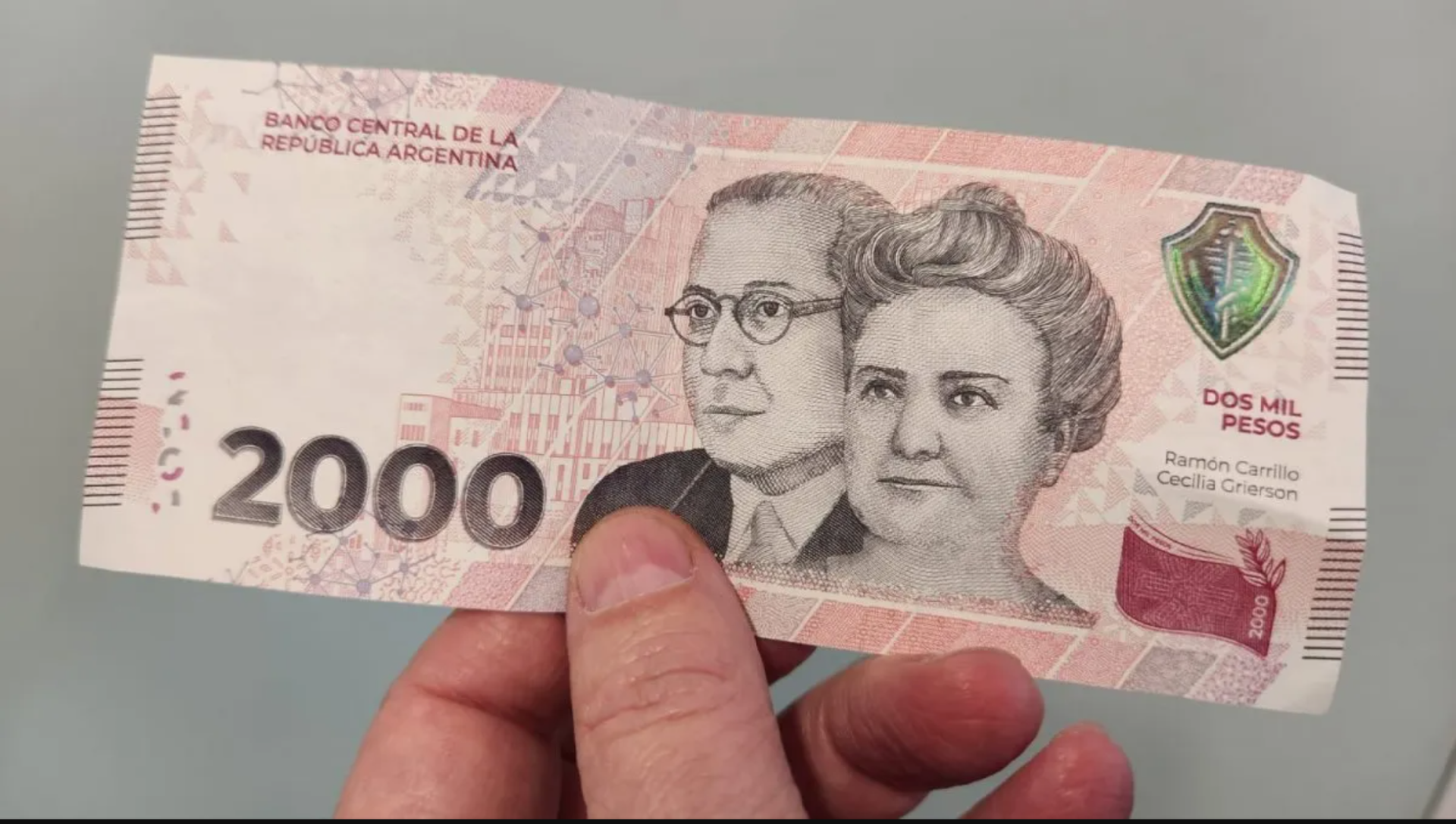 que no te enganen circulan billetes falsos de 1000 y 2000