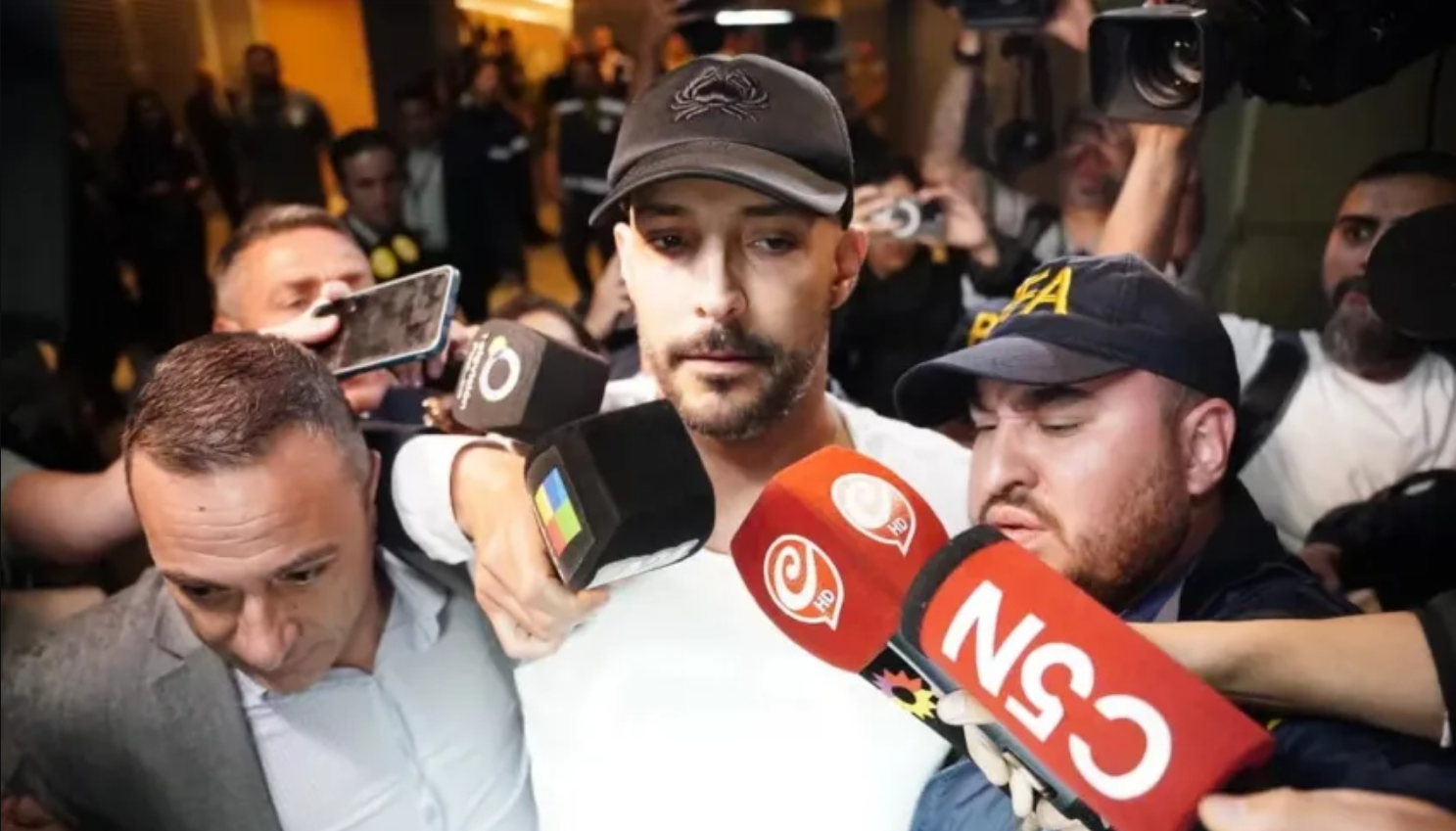 la excusa de farina sus abogados dijeron que fue a visitar a un amigo en la cueva allanada