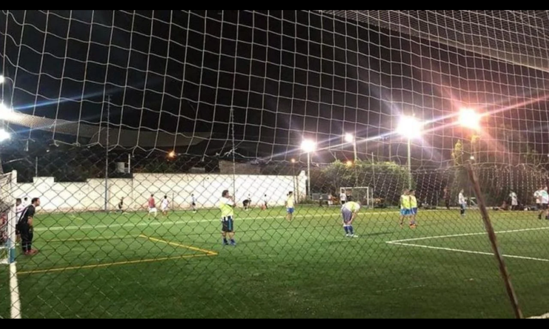 capital jugaba a la pelota con sus amigos se descompenso y murio en la cancha