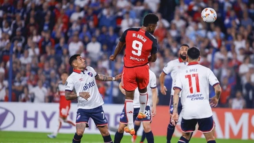 copa libertadores en un partido renido river plate empato con nacional