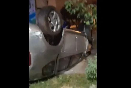 paso en salta manejaba borracha volco su camioneta y sus acompanantes agredieron a periodistas video