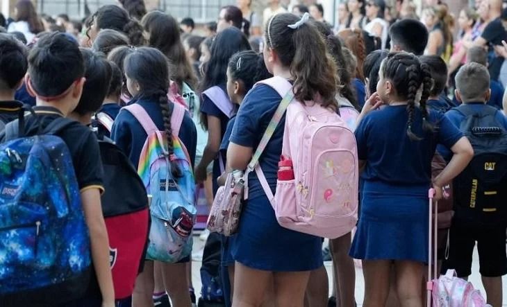 voucher educativos sin fechas confirmadas para el pago crece el descontento