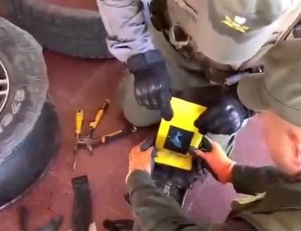 gral pizarro detuvieron a dos hombres con mas de cincuenta kilos de cocaina ocultos en neumaticos