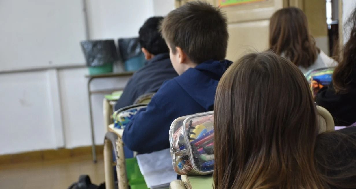 el gobierno extendio los vouchers educativos hasta diciembre