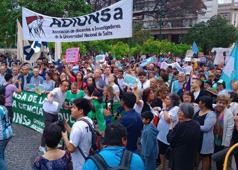 la marcha federal universitaria convoco a mas de 17 mil personas