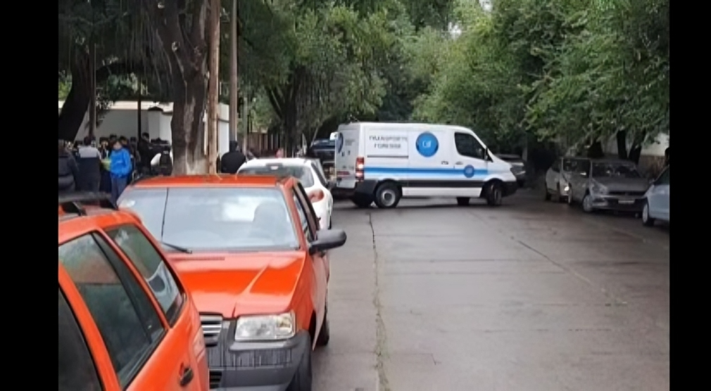 investigan la misteriosa muerte de un joven en la puerta del ragone hasta ahora todo es confusion