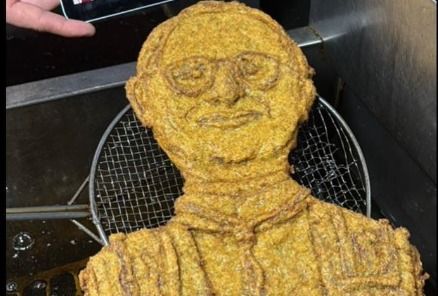 un restaurant creo la milanesa papal y sale con fritas video