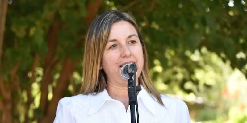 catamarca intendenta falto al acto 25 de mayo por enfermedad se habia ido al caribe
