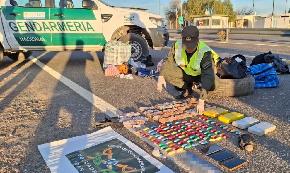 llevaban desde salta una rueda de auxilio rellena con paquetes y 91 capsulas de cocaina