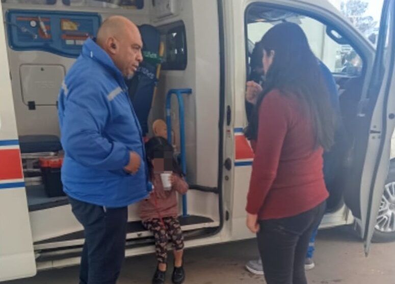 milagro una nina se ahogaba con un chupetin la salvo la policia