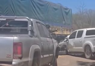 camioneta que escapo de un control y choco llevaba casi 12 mil atados de cigarrillos y 157 kilos de hojas de coca
