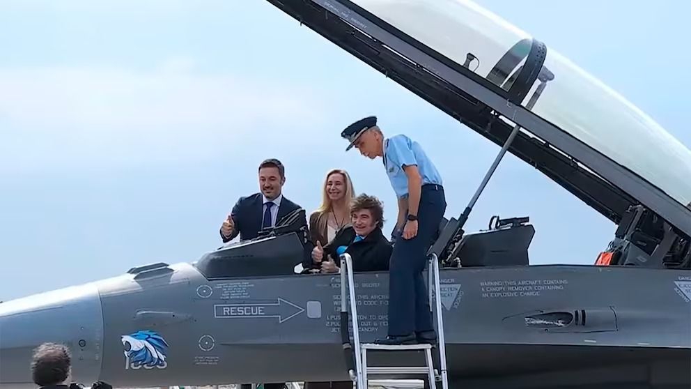 la llegada de los f 16 milei critico con el kirchnerismo en cordoba