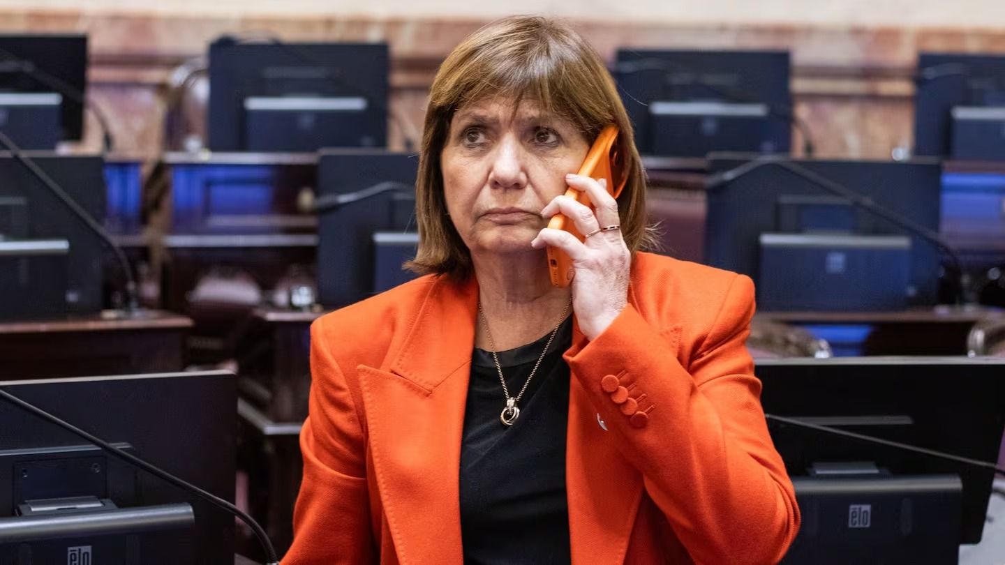 bullrich se diferencio de milei mi compromiso es con este proyecto pero tambien con mis principios