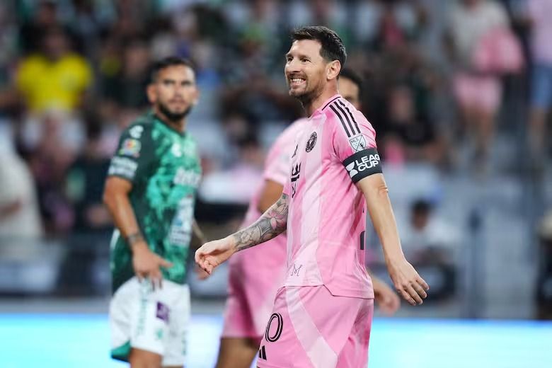 messi reaparecio de sorpresa en inter miami cinco dias despues de la muerte de papa jorge