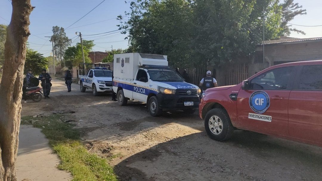 encontraron en oran a tres sospechosos de un crimen en mendoza