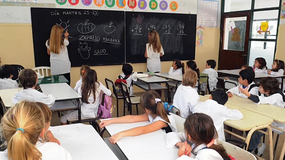 el gobierno aumenta la ayuda escolar a 70 000 requisitos para pedirla y hasta cuando hay tiempo