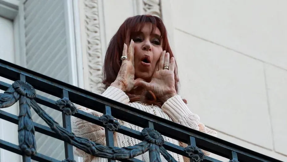 cristina fernandez presa y sin balcon