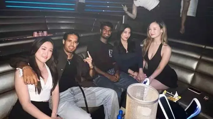 Bangladesh perdió 9-2 con Indonesia y estalló un escándalo por una foto de sus jugadores en una discoteca