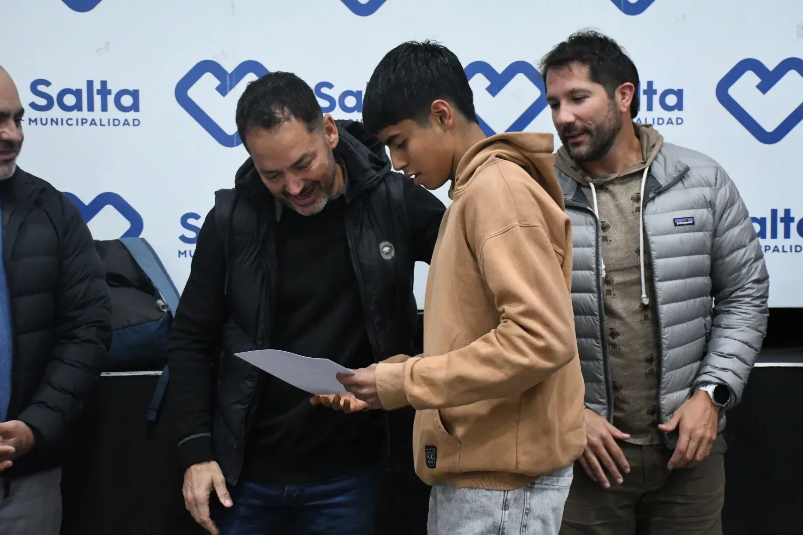 extienden hasta el 14 de noviembre la inscripcion a las becas eduardo chane para jovenes deportistas