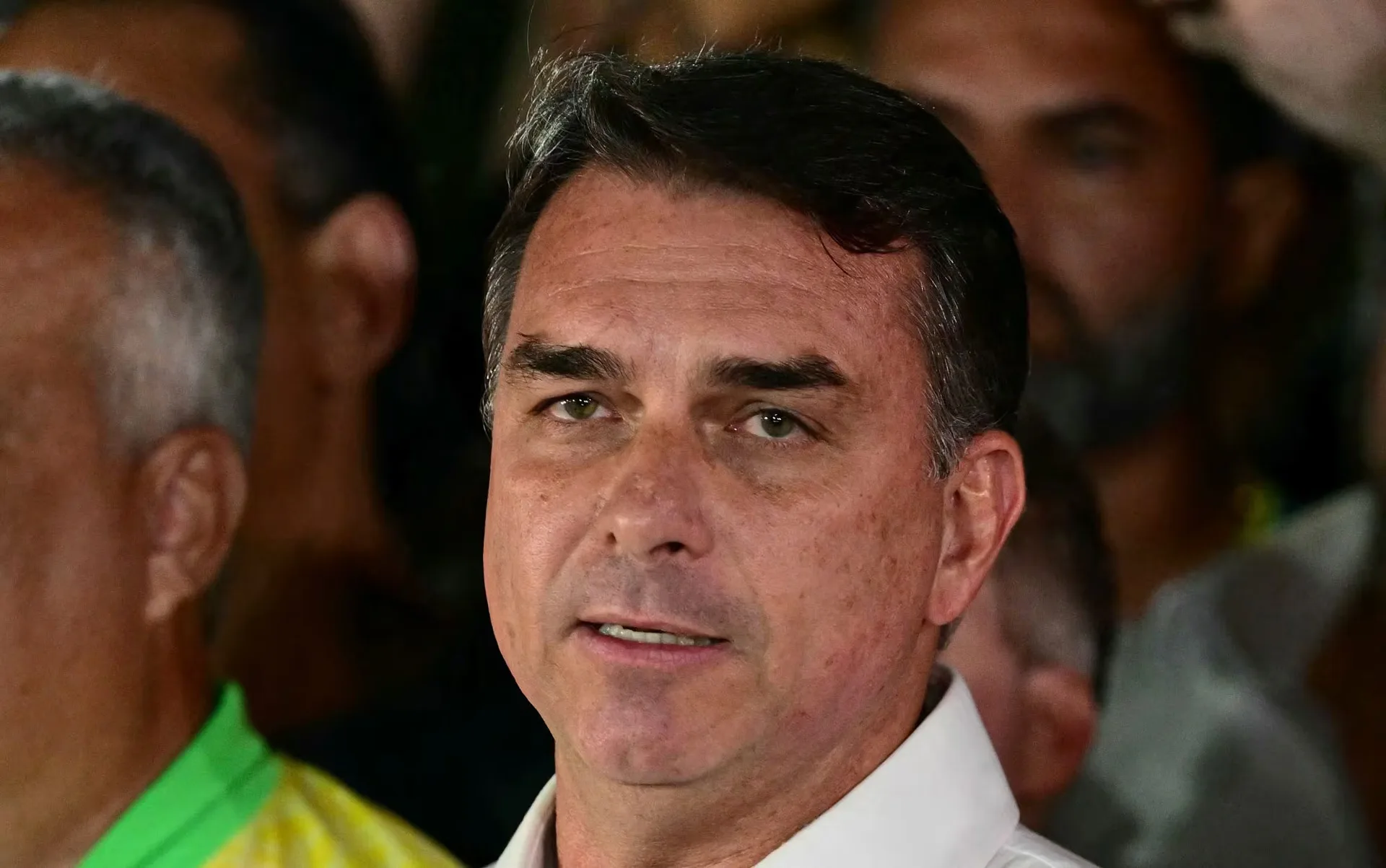 Bolsonaro cruzó a la Argentina por Misiones y voló hacia Ecuador rumbo a un asilo en EE.UU.
