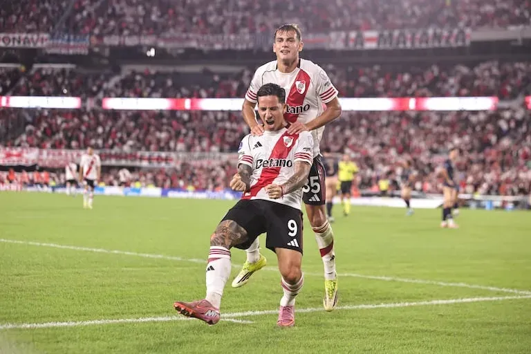 river le gano a carabobo por la copa sudamericana y es puntero de su grupo