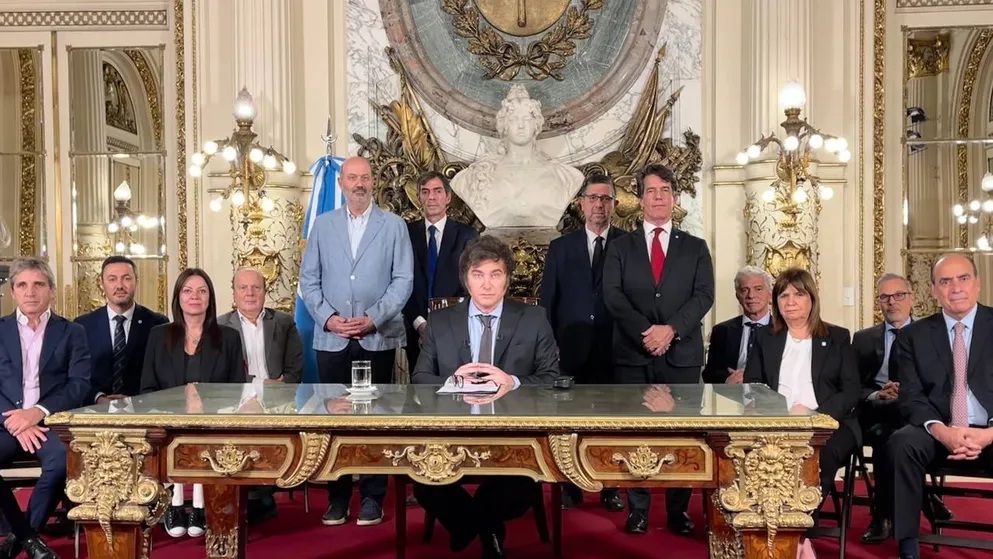 javier milei presento la desregulacion de la economia
