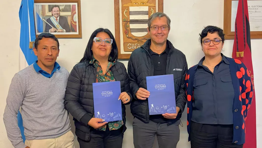 Autoridades culturales en Cafayate durante la incorporación al programa provincial