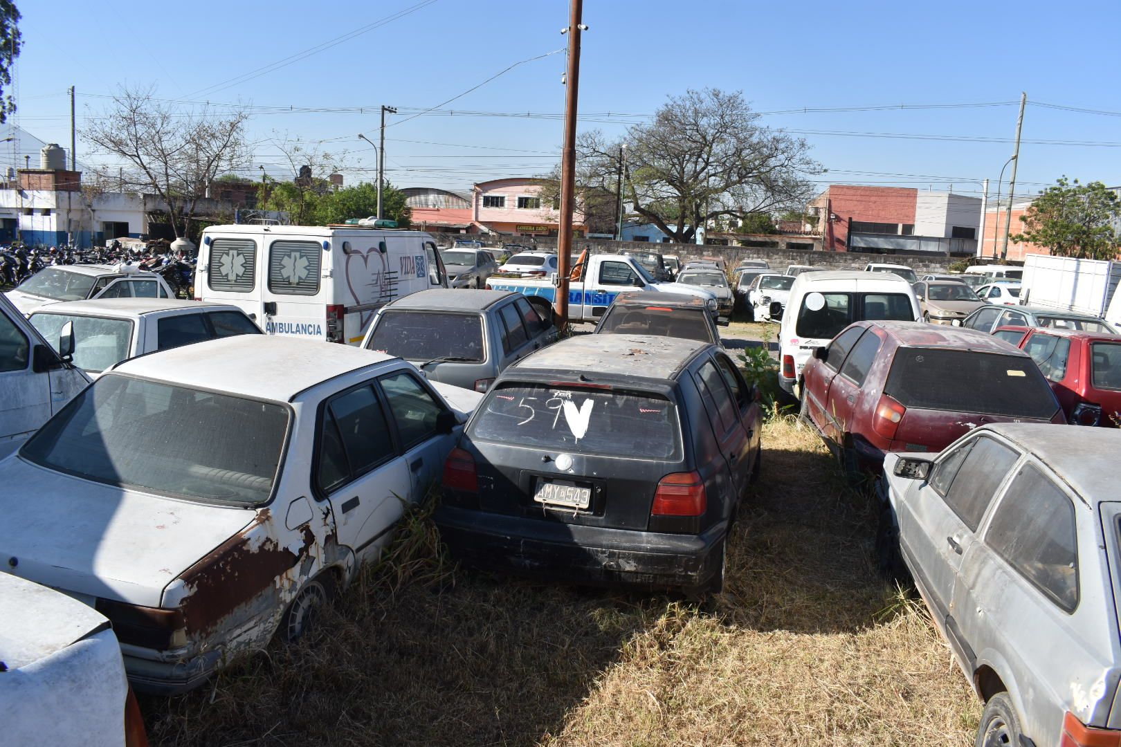 un abogado y un empleado municipal detenidos por robar una camionete del canchon municipal de salta