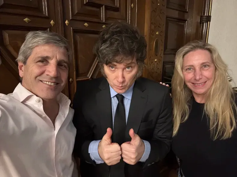toto caputo karina milei y lugones faltaron a la interpelacion y la oposicion evalua juicios politicos