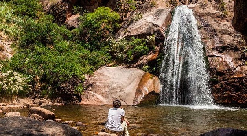 cafayare tenia mucho calor no sabia nadar y murio ahogado en un pileton