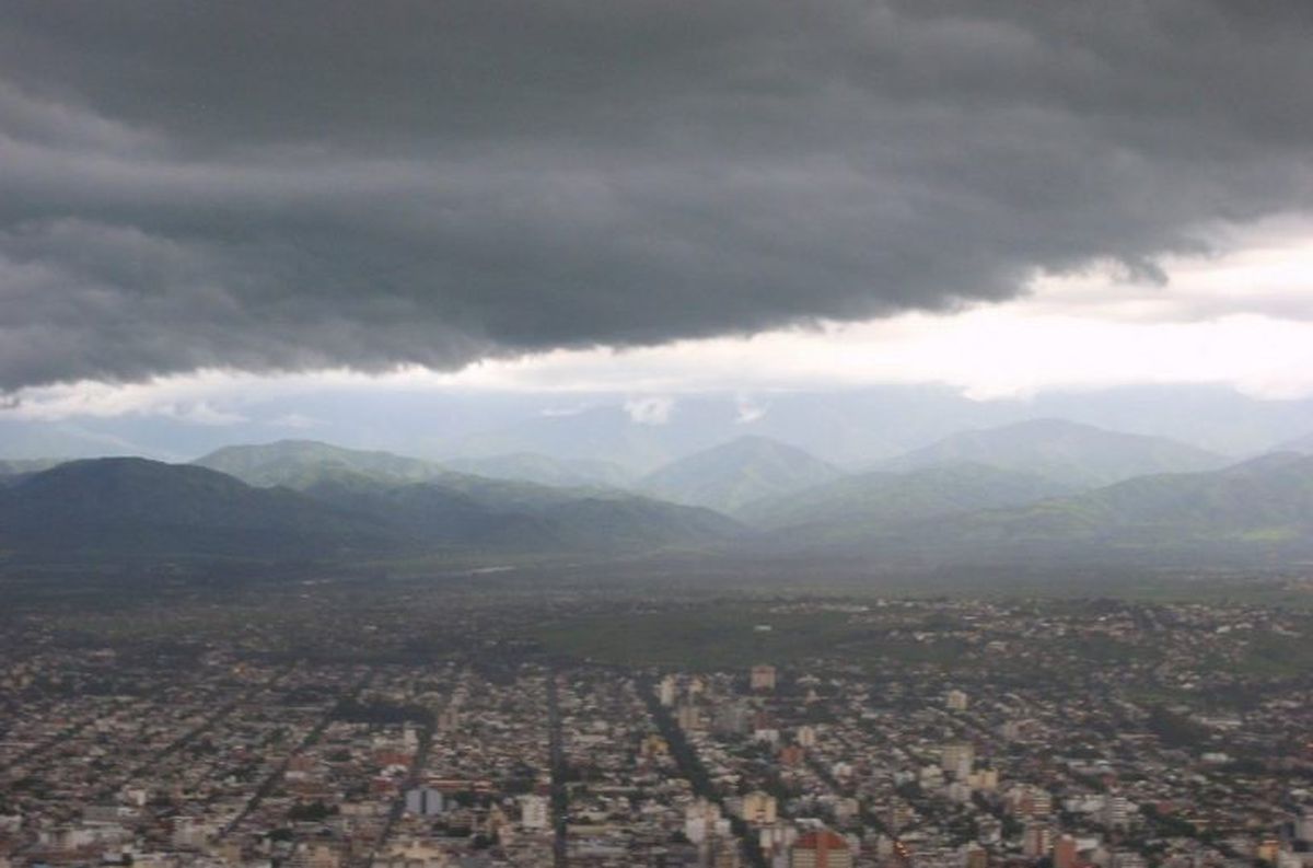 tormentas con granizo y rafagas el smn emitio alerta amarilla para gran parte de salta