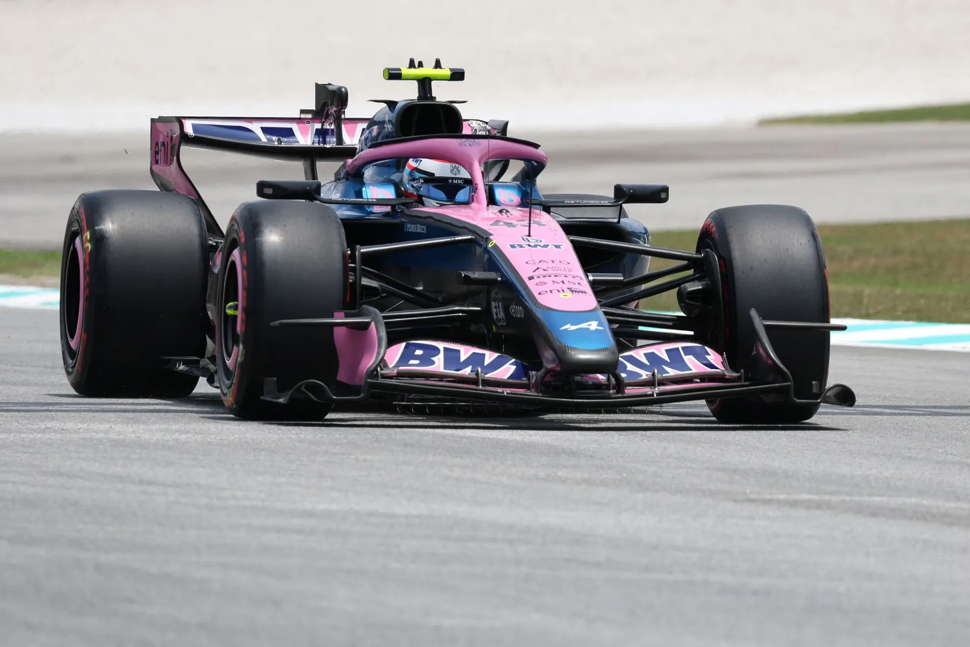 Colapinto largará hasta 15 lugares más atrás en el GP de Bahréin en Malasia