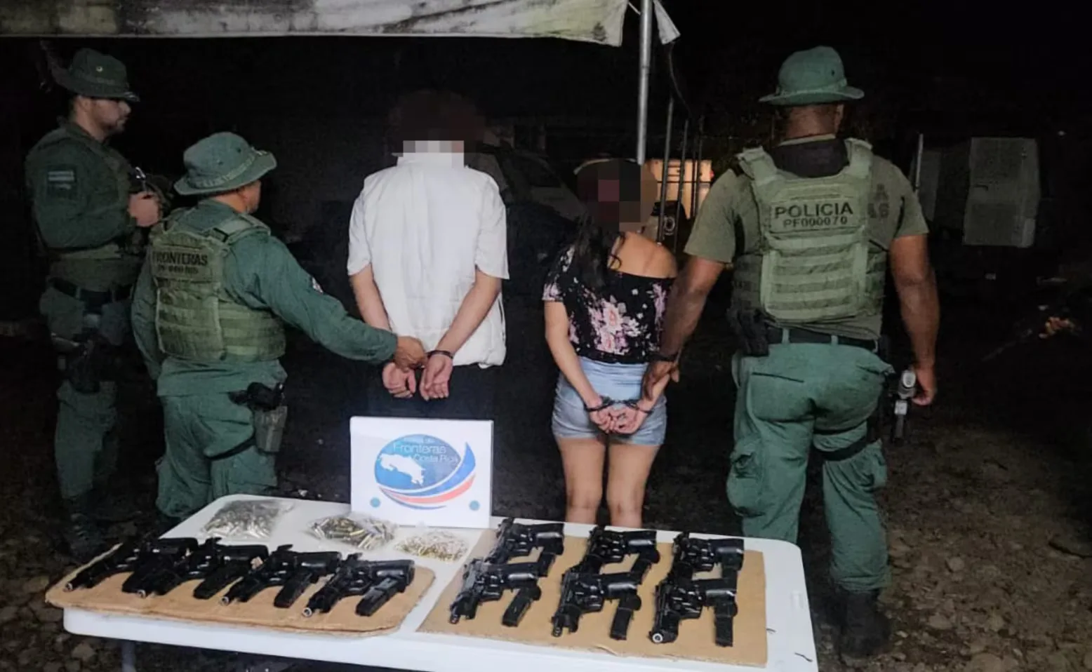 Costa Rica decomisó 10 pistolas y 400 municiones a dos nicaragüenses que viajaban en un micro hacia la frontera