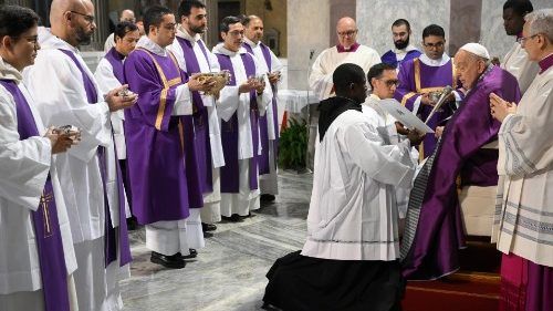 miercoles de cenizas el papa invito a volver a lo esencial en la cuaresma