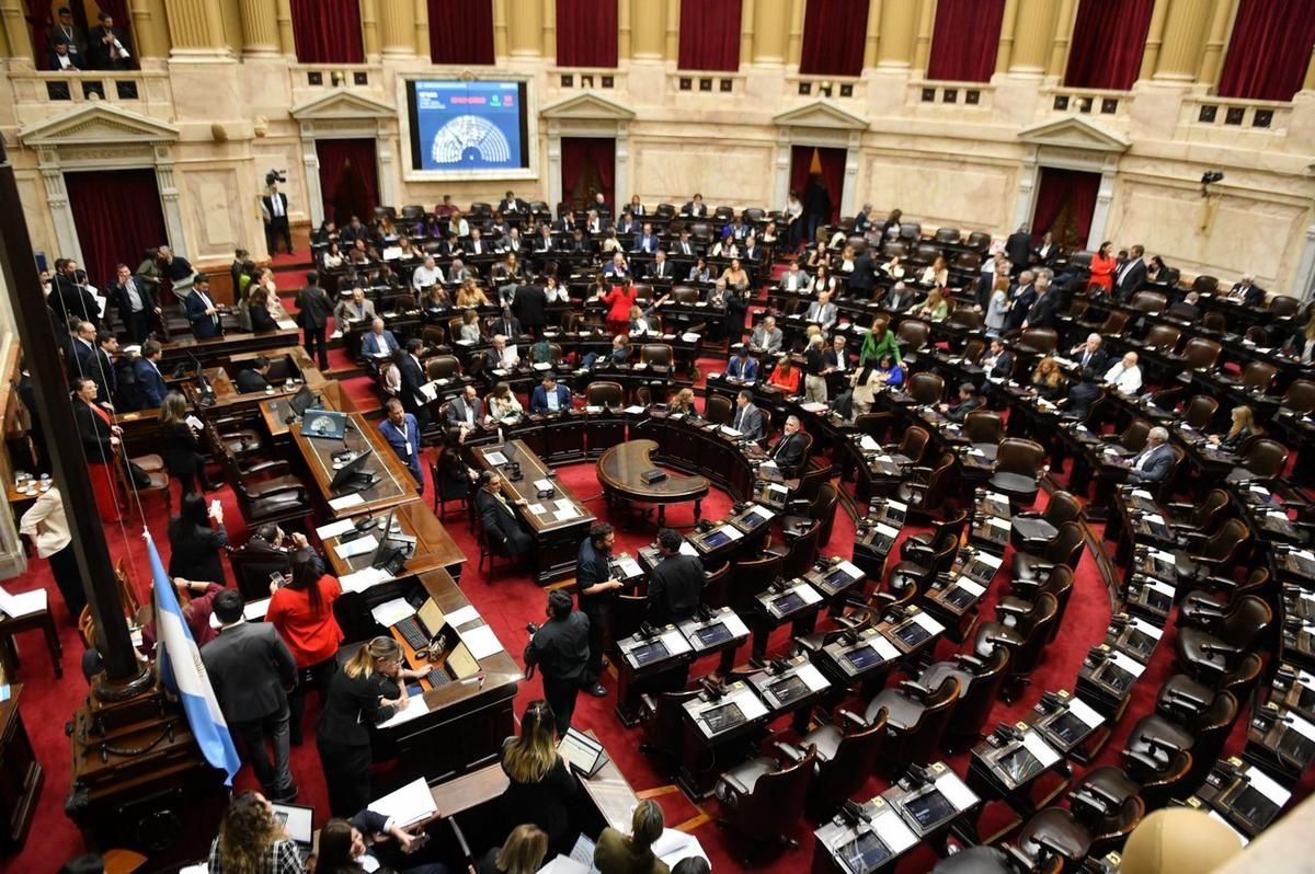 el gobierno confirmo que convocara a sesiones extraordinarias del congreso para tratar el presupuesto 2026 y la reforma laboral