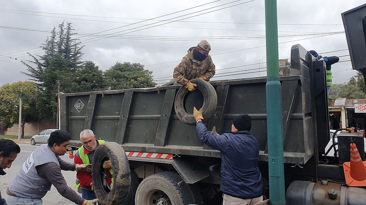 capital operativos de descacharrado hasta la fecha se llevan retiradas 120 toneladas de residuos