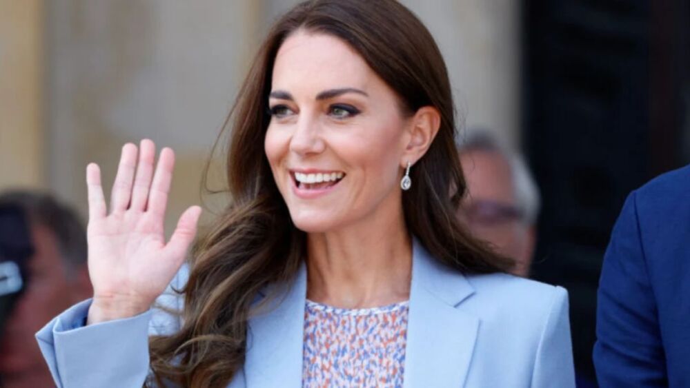 kate princesa de gales y nuera de lady di anuncio que tiene cancer y se somete a quimioterapia video