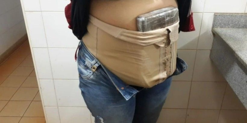 condenan a 4 anos de prision a una ciudadana boliviana por transporte de cocaina