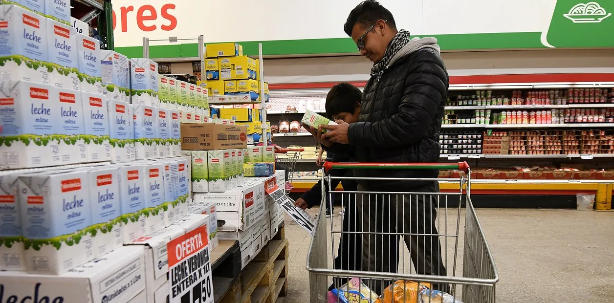 El consumo masivo volvió a caer en septiembre y ya acumula casi 3% de baja en 2026