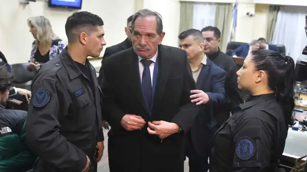 jose alperovich con prision domiciliaria usara tobillera y la cumplira en su departamento de puerto madero