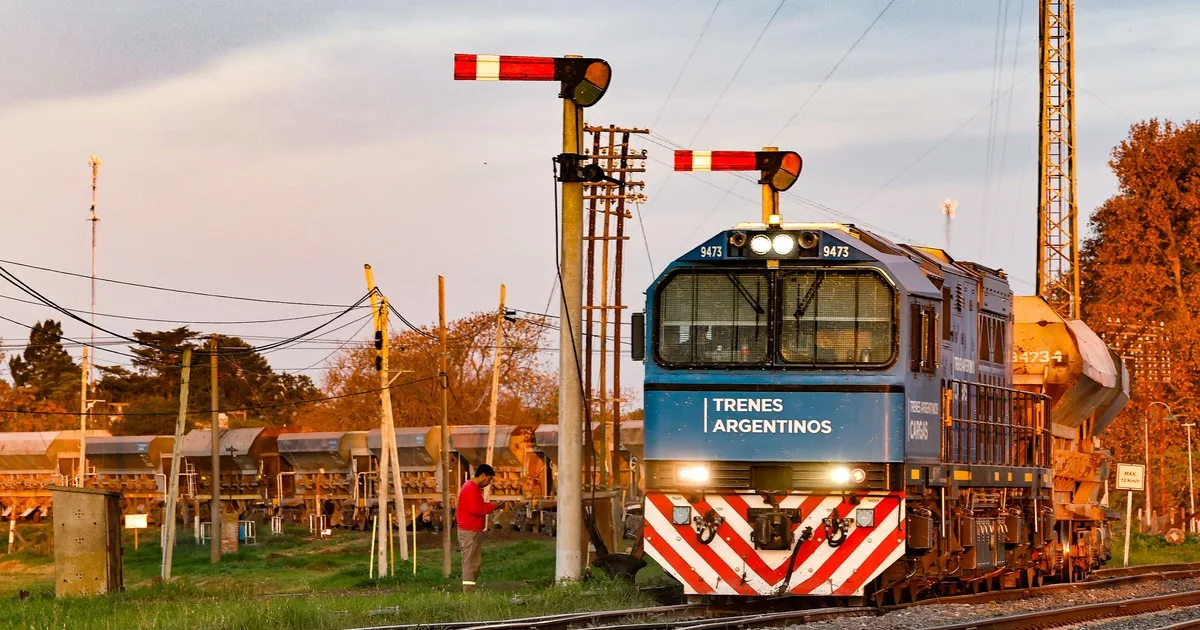 El Gobierno postergaría la licitación del Belgrano Cargas y ya alista la venta de talleres y locomotoras