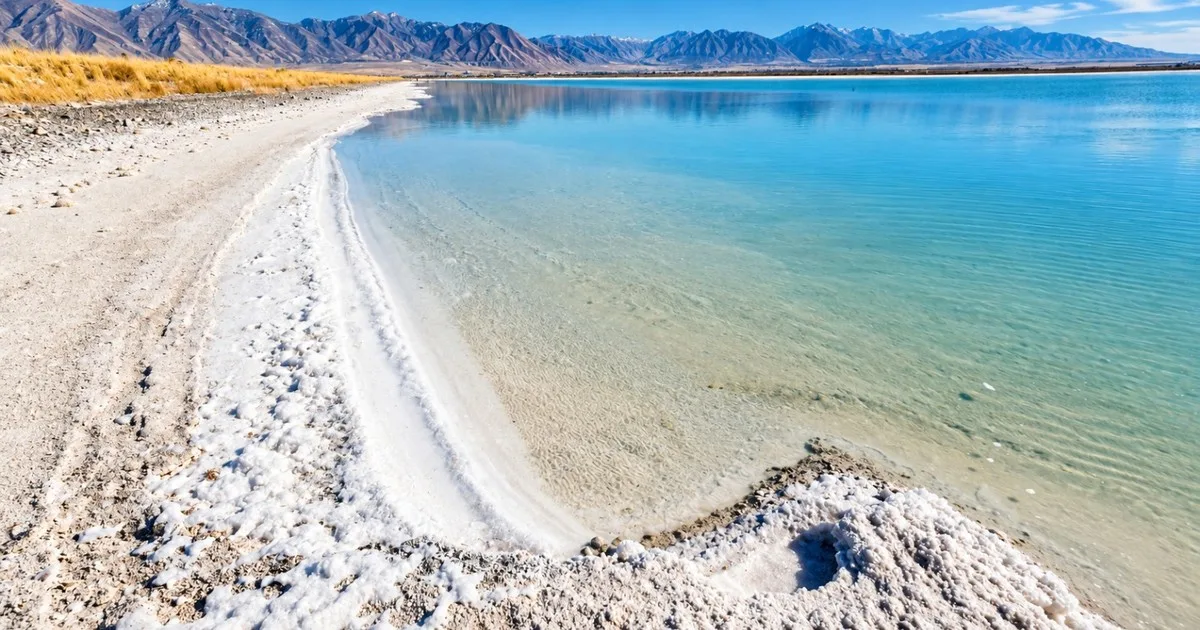 Encontraron un depósito de agua dulce oculto bajo el Gran Lago Salado de Utah