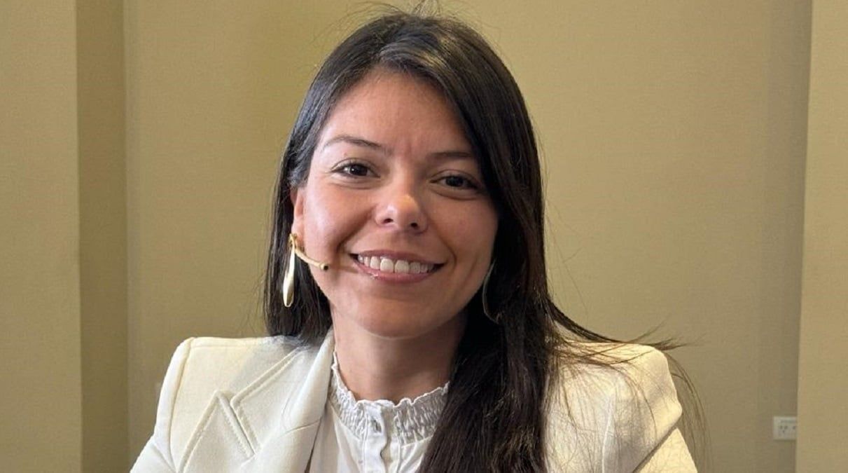 emilia orozco recibio becas de la unsa pero voto a favor del desfinanciamiento universitario