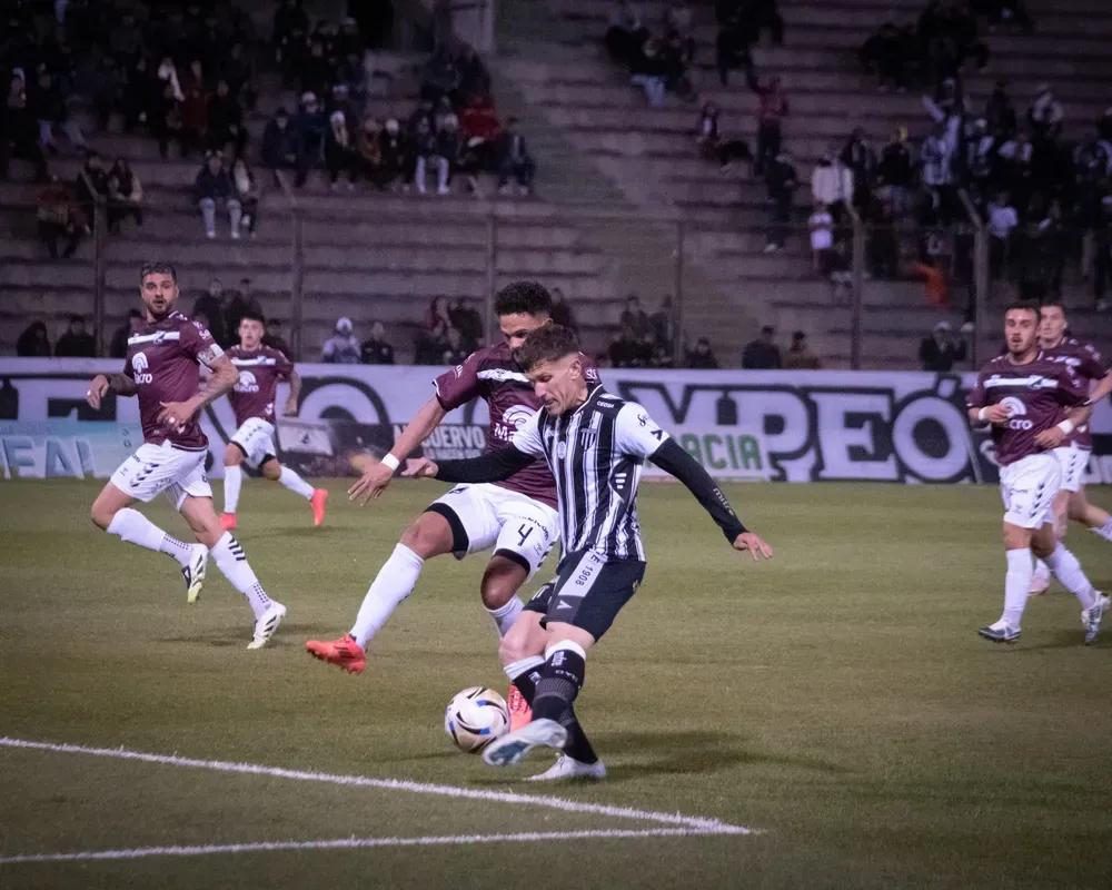 primera nacional central norte epica victoria y regreso triunfal en el martearena