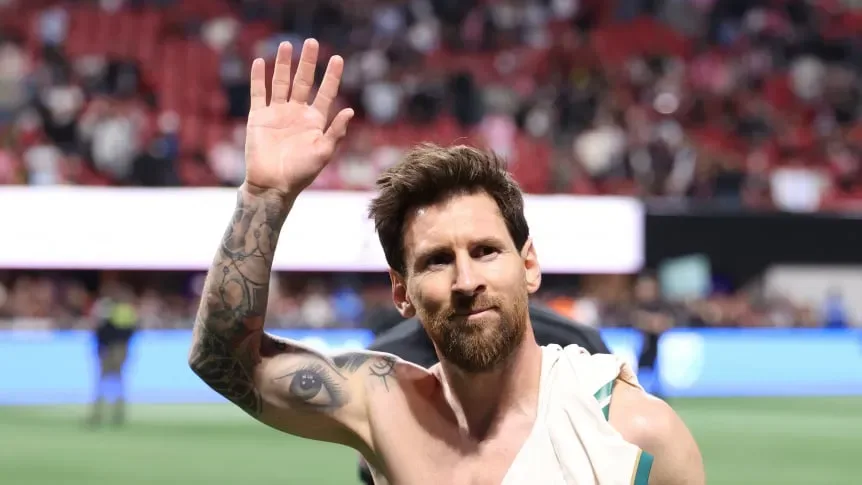 Messi marcó dos golazos