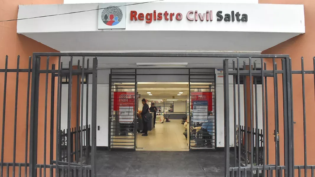 Fin de semana largo: dónde atiende el Registro Civil y cuánto demora el DNI