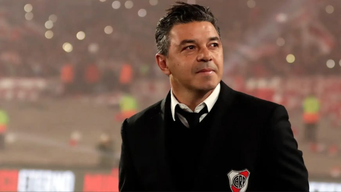 river inicia una reestructuracion profunda con recorte de plantel y cambios estrategicos