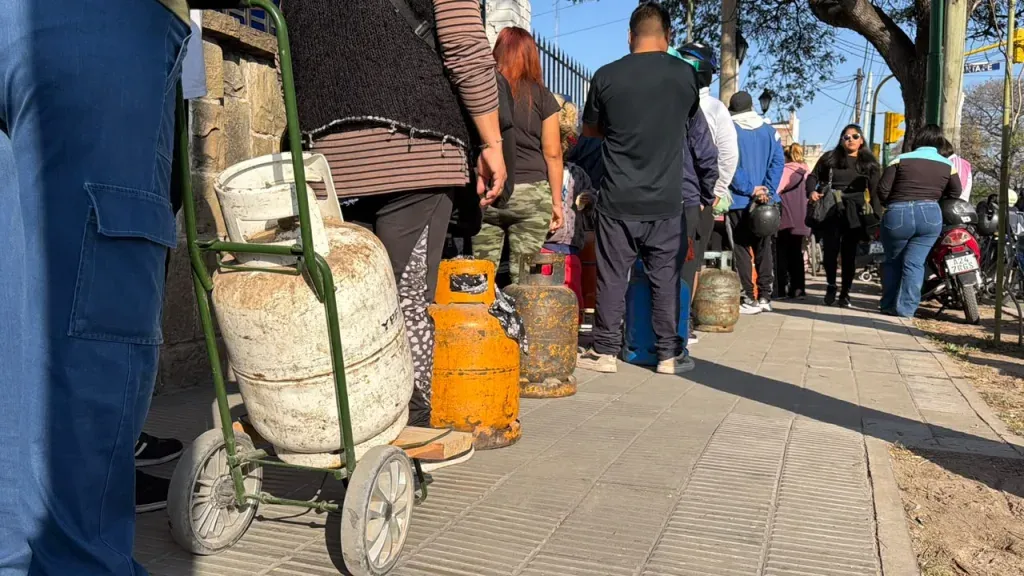 la garrafa municipal beneficio a 250 familias de la ciudad de salta